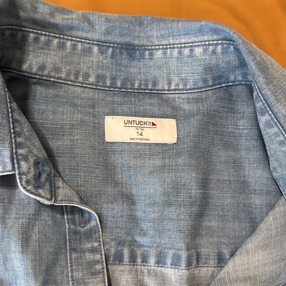 UNTUCKit Woman’s Denim Terry Button Down Collared Belted Dress - Picture 9 of 14